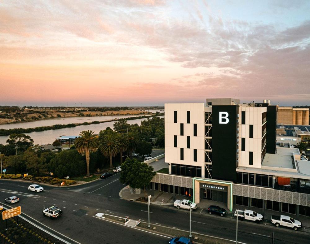 Bridgeport Hotel Марри-Бридж Экстерьер фото